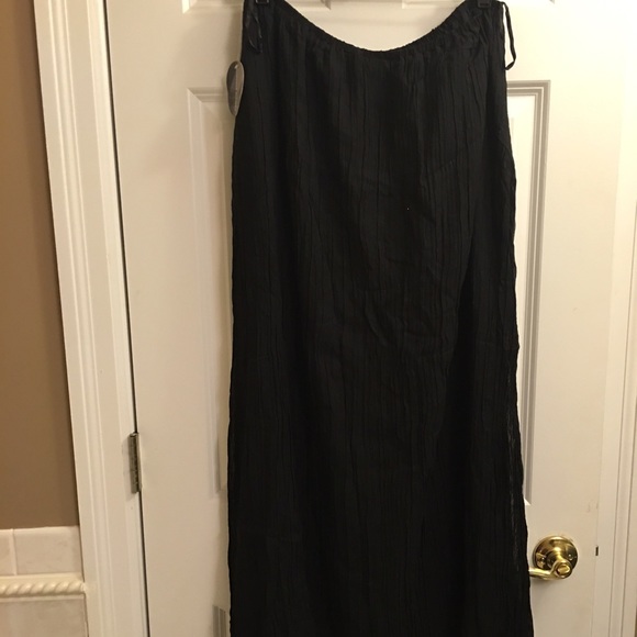 Brand new black skirt