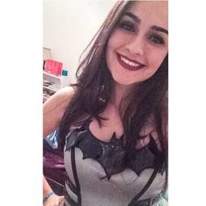 Meet your Posher, Camila