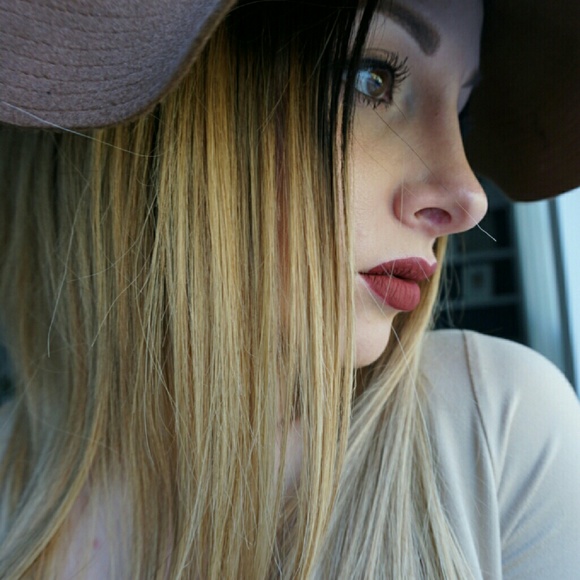 Dark cherry matte liquid lipstick #33 - Picture 3 of 4