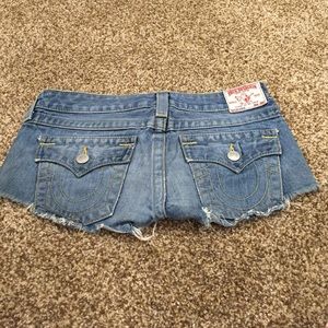 True Religion shorts💙