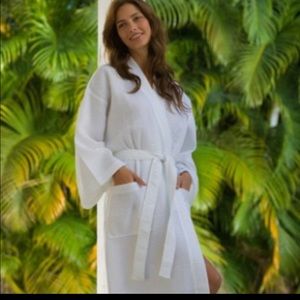 Woman's Bathrobe