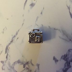 Suitcase pandora charm