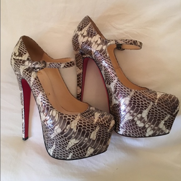 Daffodil water snake shoes