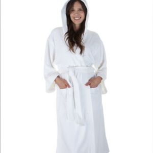Women's hooded bathrobe
