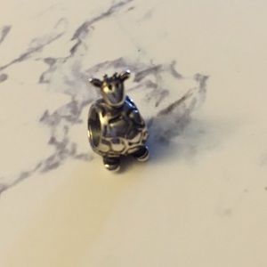 Giraffe pandora charm