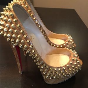 Gold spike CL peep toe
