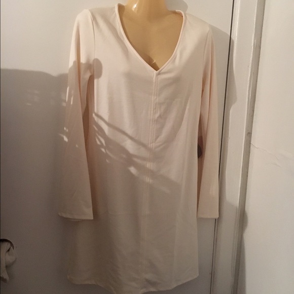 Dress - Picture 3 of 4