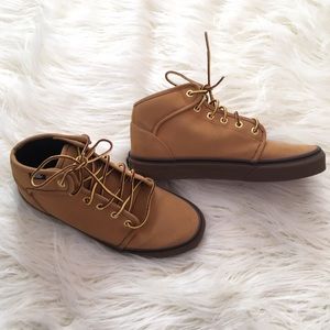 Vans (TIMBERLAND STYLE)