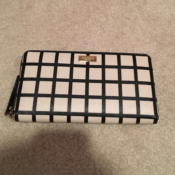 Kate spade zip around wallet