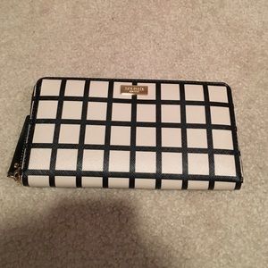 Kate spade zip around wallet