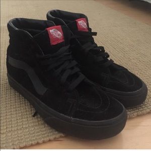 Black suede sk8 hi vans