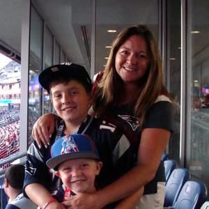 Meet your Posher, Elise