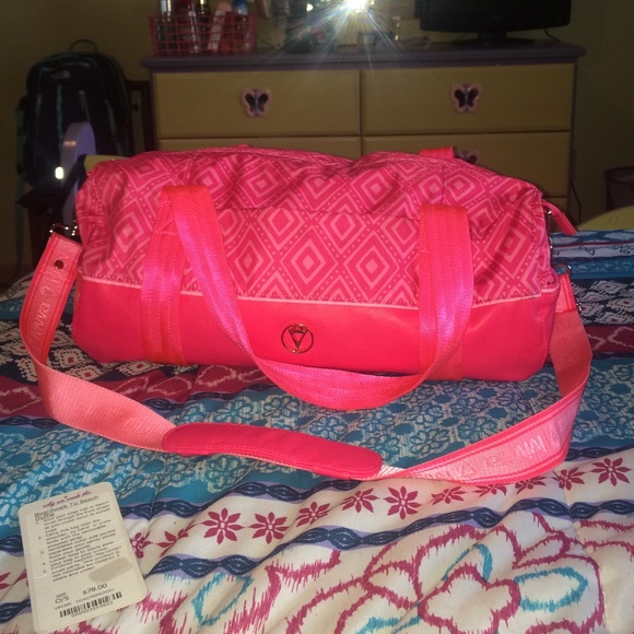 Ivivva Boardwalk to beach duffle !!