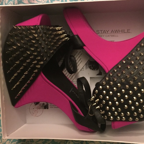 Jeffrey Campbell vicious heel