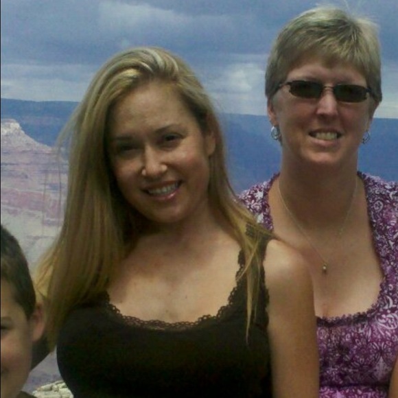 Meet your Posher, Jennifer - Picture 4 of 4