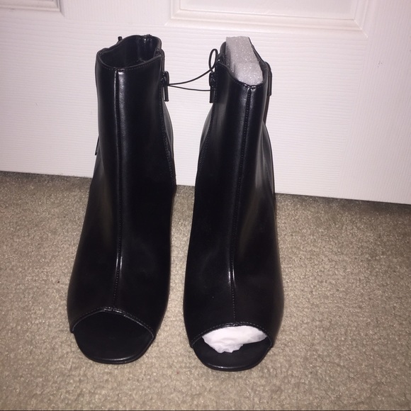 Forever 21 Peep toe booties 8.5 black shoes