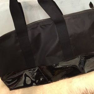Burberry tote