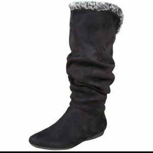 Reversible fur boots