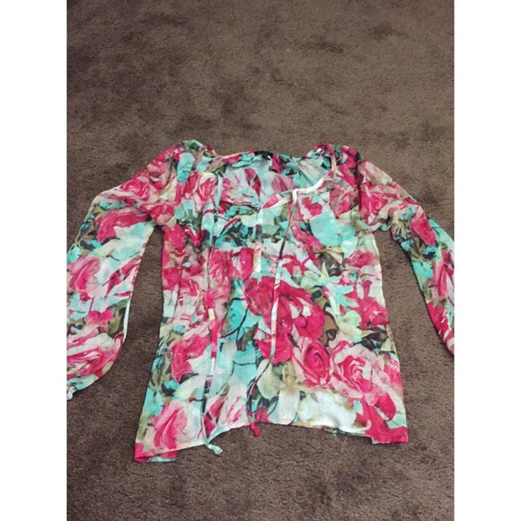 Flower top - Picture 1 of 1