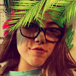 Meet your Posher, Hailey