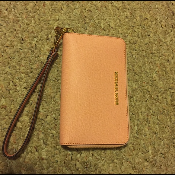 Michael Kors Wristlet