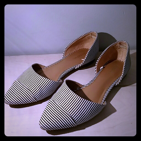 Super cute summer time flat