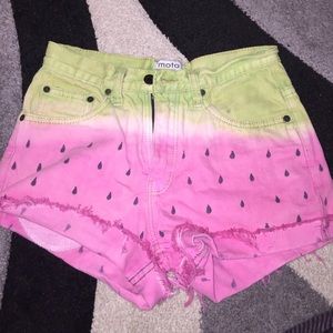 High waited watermelon Jean shorts