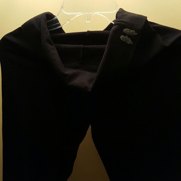 Black V.S. jogging pants