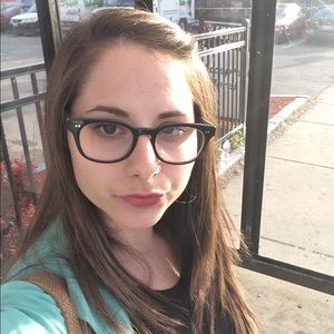 Meet your Posher, Lili