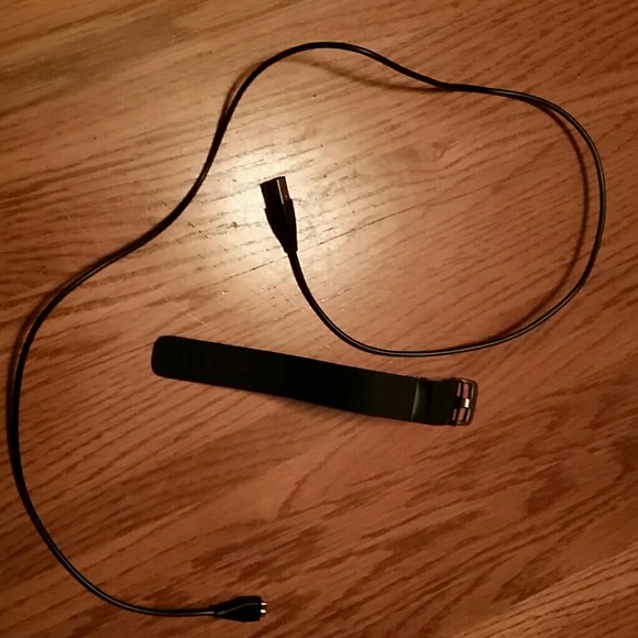 New Fitbit Charge HR with 3ft charge cable