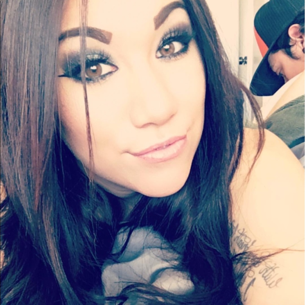 Meet your Posher, Taryn