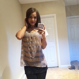 ❗️DONATING THURSDAY❗️DAYTRIP short sleeve top