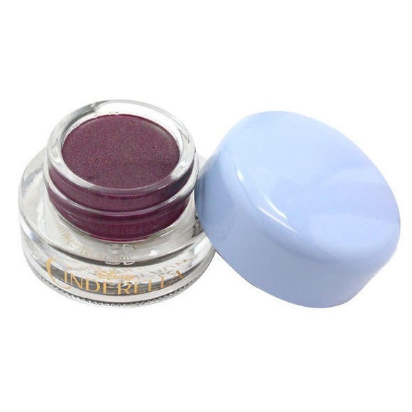 Cinderella Mac Fluidline Eye-liner Gel-MACROVIOLET