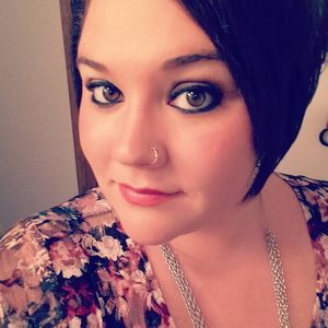 Meet your Posher, Liza