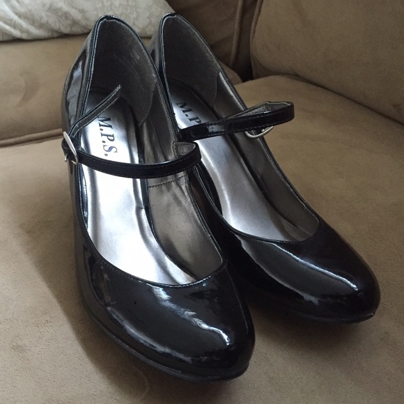 New black leather shoes