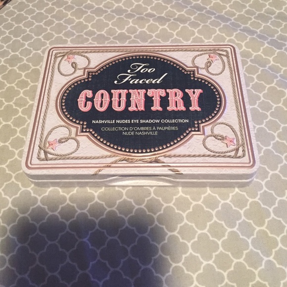 Too faced country palette