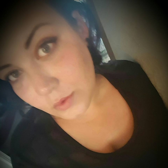 Meet your Posher, Ceceilia