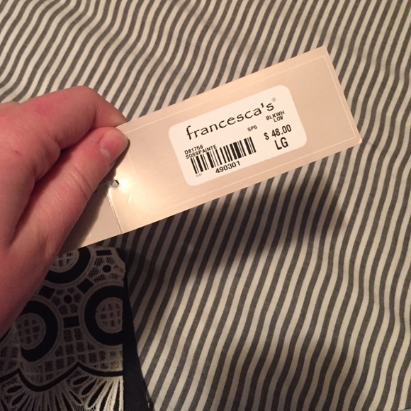 Black & White Lace Dress - Picture 4 of 4