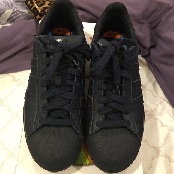 Shoes - Adidas (Pharell Supercolor Pack)