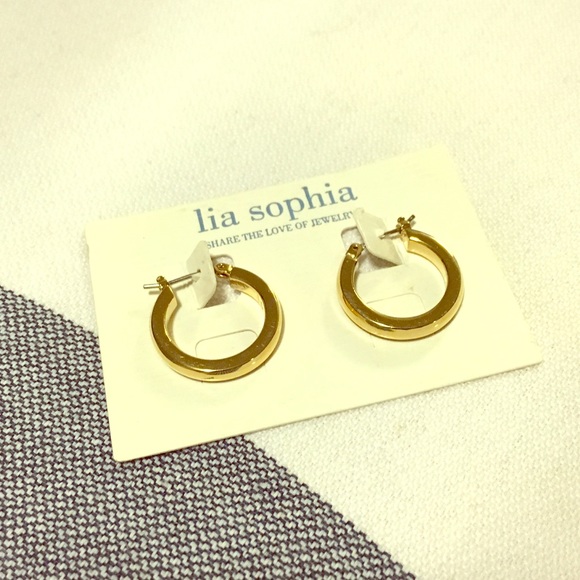 ☀️Lia Sophia Gold Hoop Earrings☀️