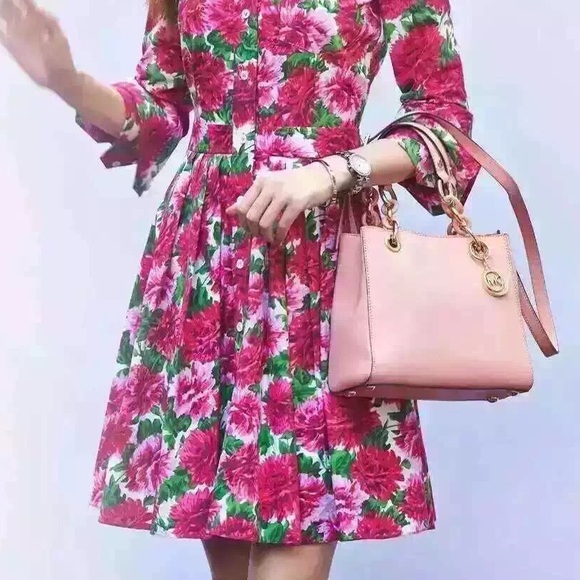 NWT Michael Kors small Cynthia bag in pale pink - Picture 4 of 4