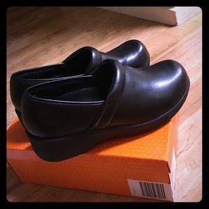 Black nurse shoes