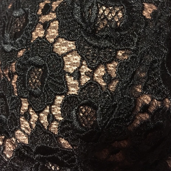 Victoria Secret lace "the miracle bra balconet" - Picture 2 of 4