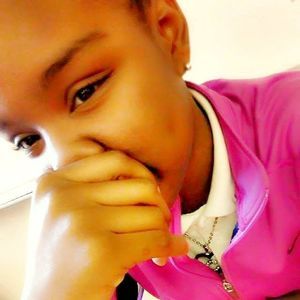 Meet your Posher, Charles'etta