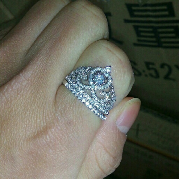 10k White Gold Topaz Cz Princess Crown Ring Set - Picture 3 of 4