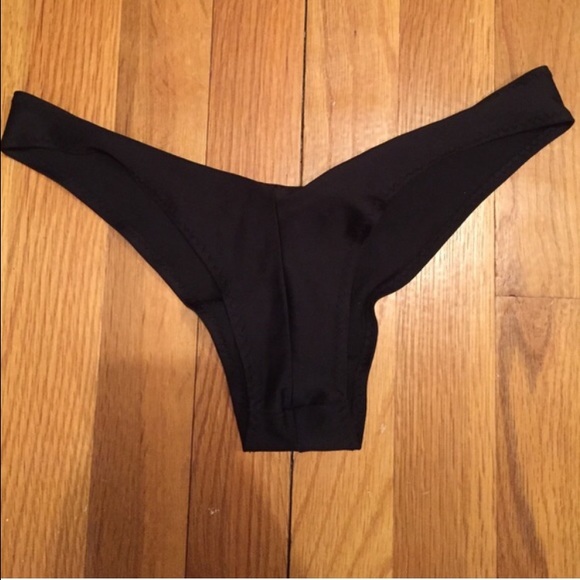 🎉BOGO BUNDLE🎉 Black & Red Bikini Bottoms