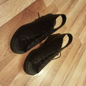 Black open toe shoes