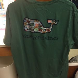 Vineyard vines graphic tee