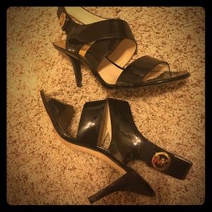 MICHAEL KORS PATENT LEATHER STRAPPY HEELS