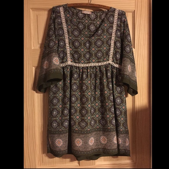 Altar'd State Dresses & Skirts - Altar'd State Green Floral Peasant Dress